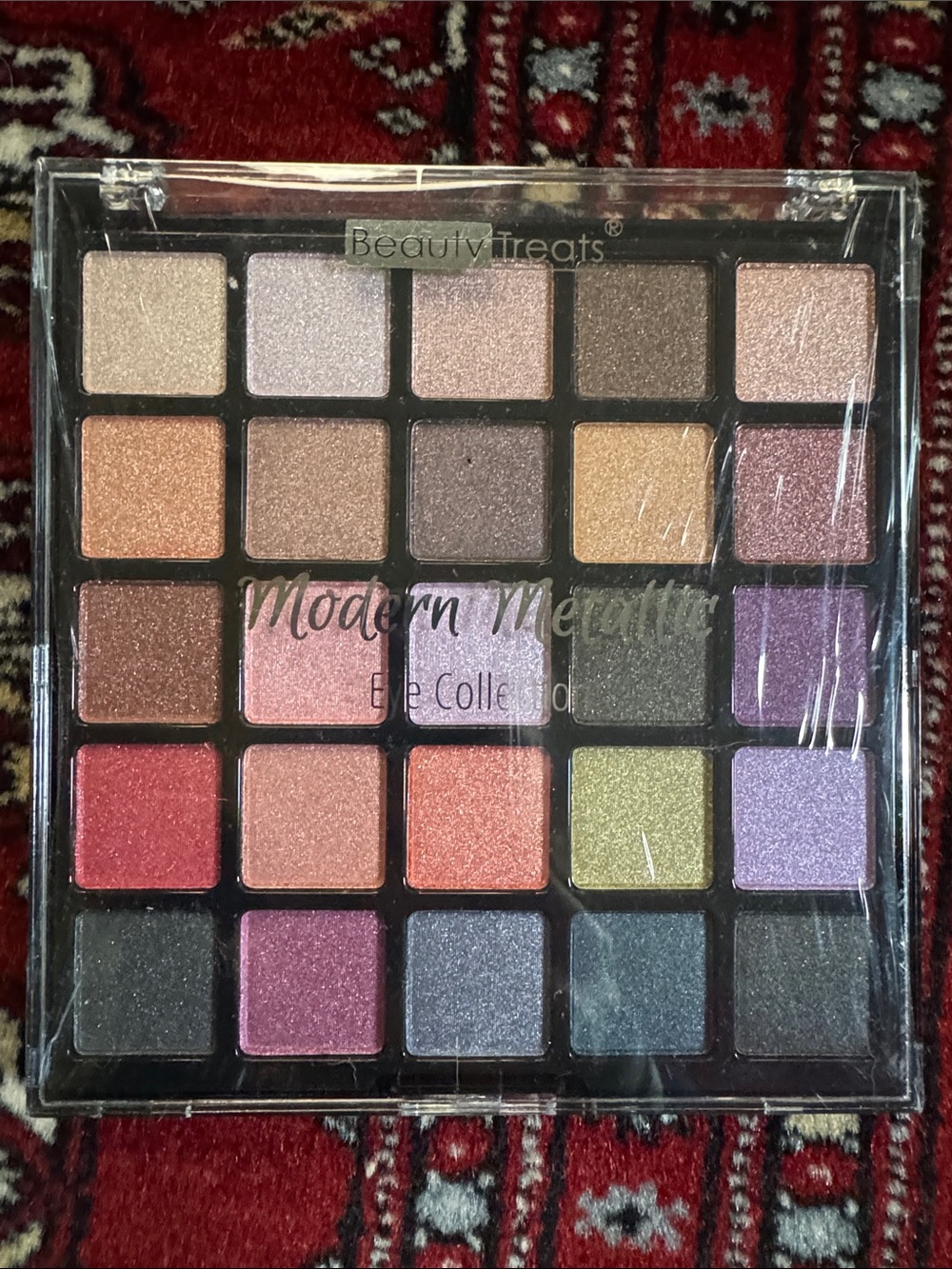 NEW Beauty Treats Modern Metallic Eye Shadow Pressed Pigments Cruelty Free